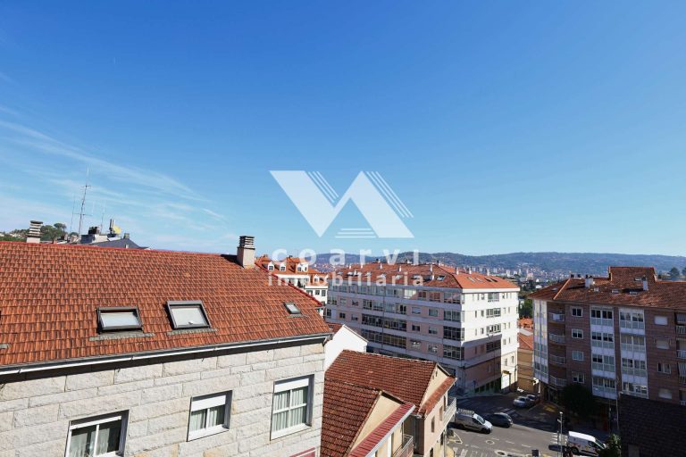 Piso en venta en A Valenzá – 3 habitaciones, garaje y trastero