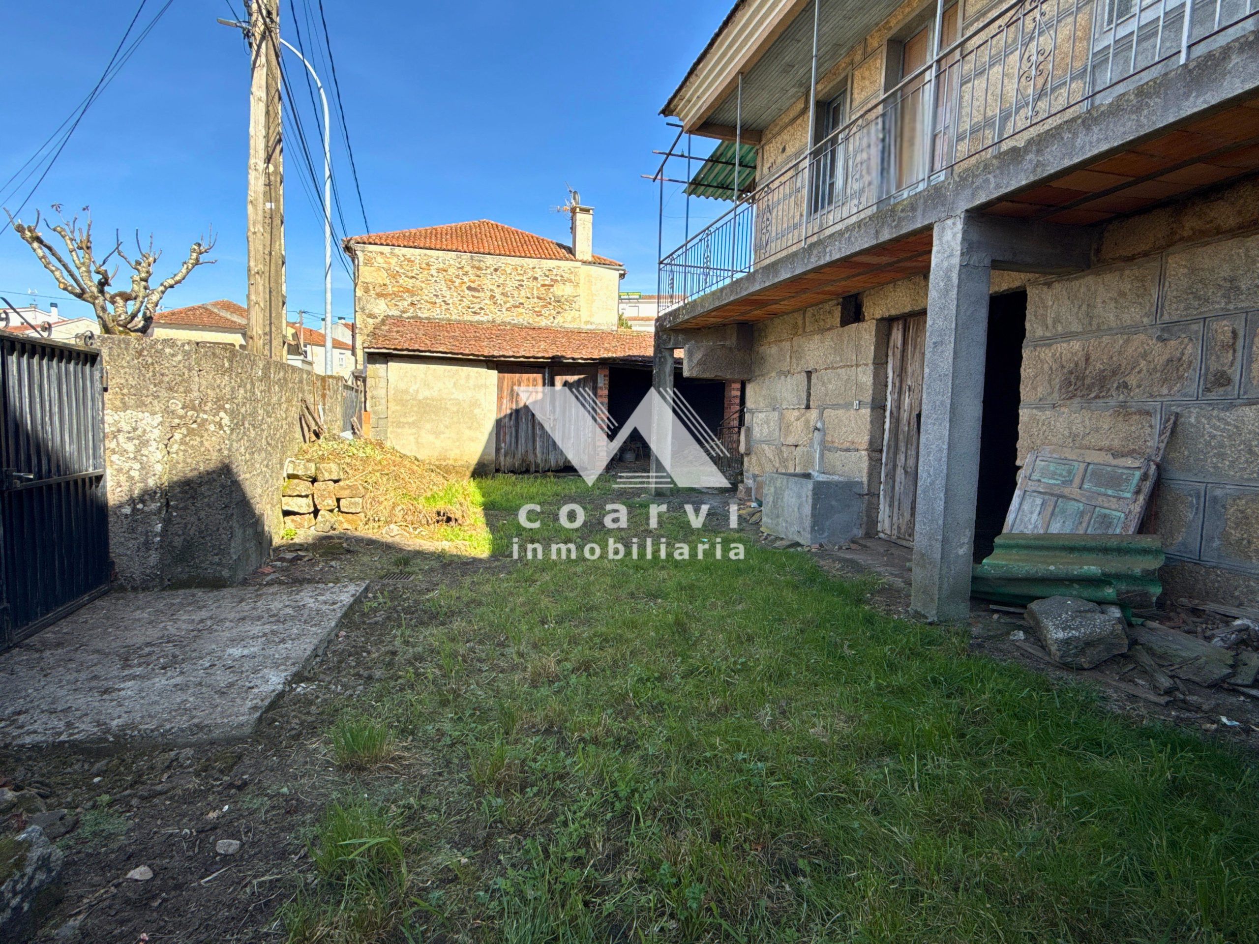 Casa-VENTA-A-MERCA-TERRENO