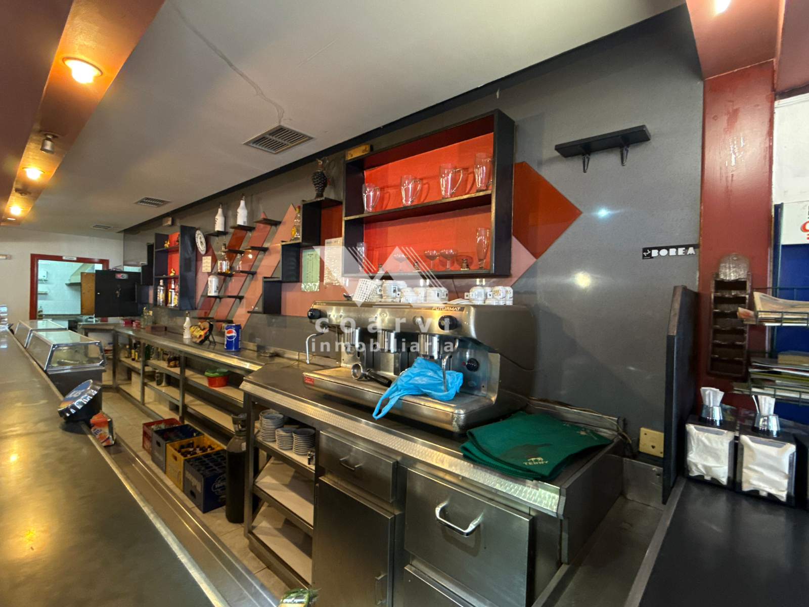 zona de bar equipada en avenida de zamora