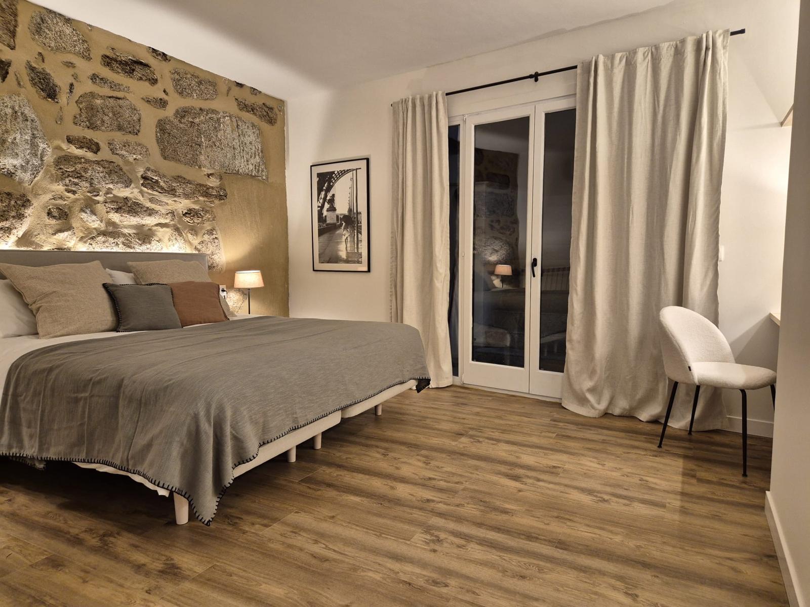 habitación principal de casa rural vacacional en Lobios